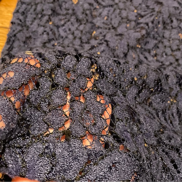 Ann Taylor LOFT Navy lace blouse, Medium - Picture 3 of 5